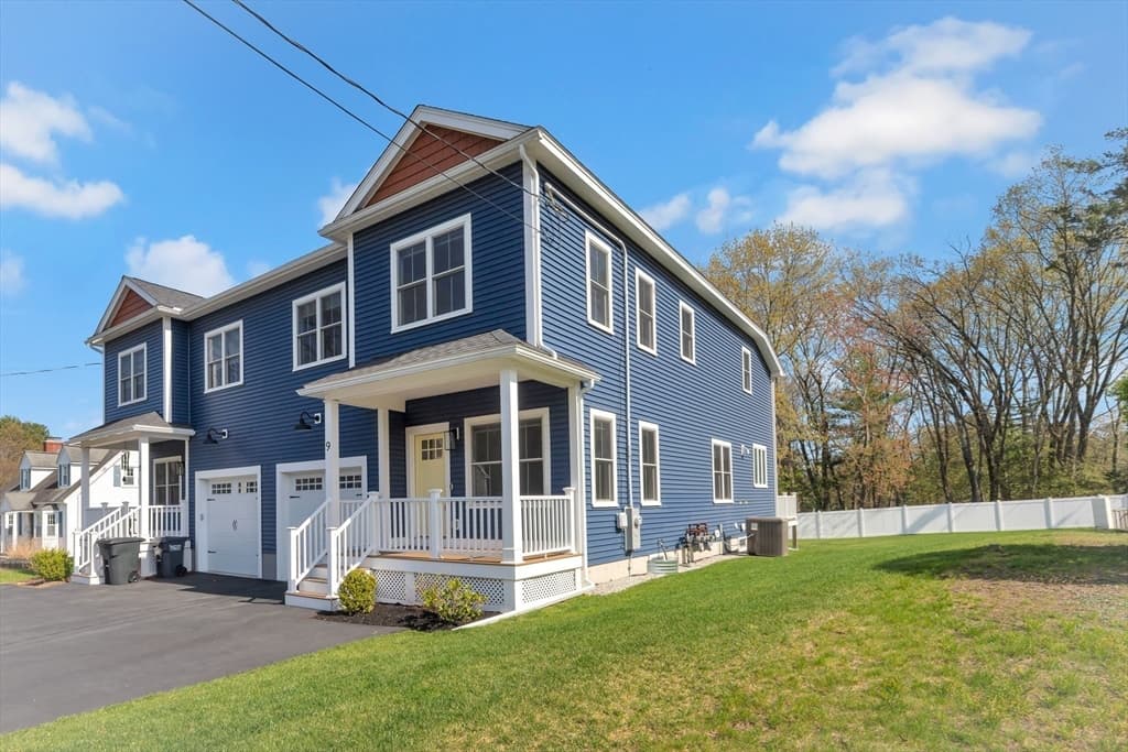 Condominium at 11 Plum St # 9, Chelmsford MA 01824, Chelmsford, photo 5 of 39
