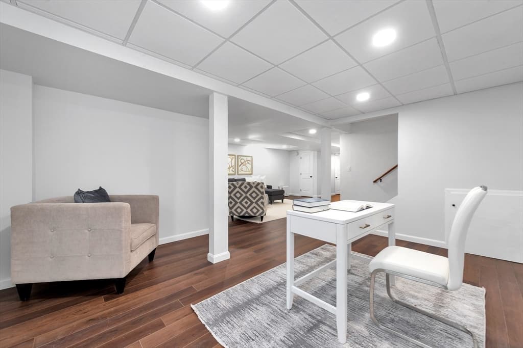 Condominium at 11 Plum St # 9, Chelmsford MA 01824, Chelmsford, photo 20 of 39