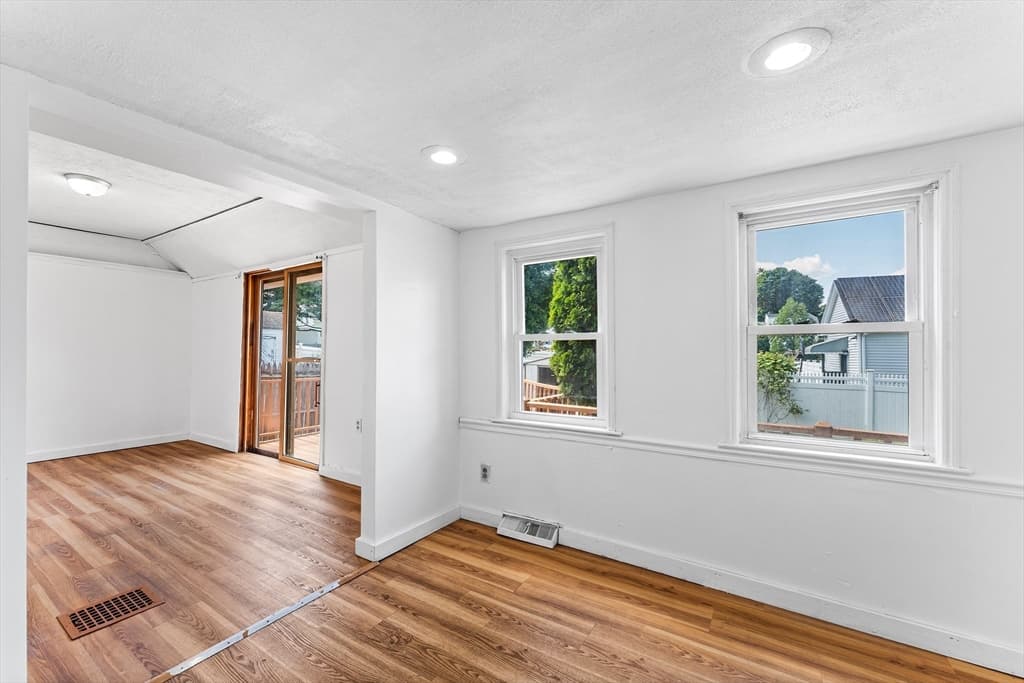 Single Family Residence at 1 Allen Ct, Marlborough MA 01752, Marlborough, photo 14 of 40
