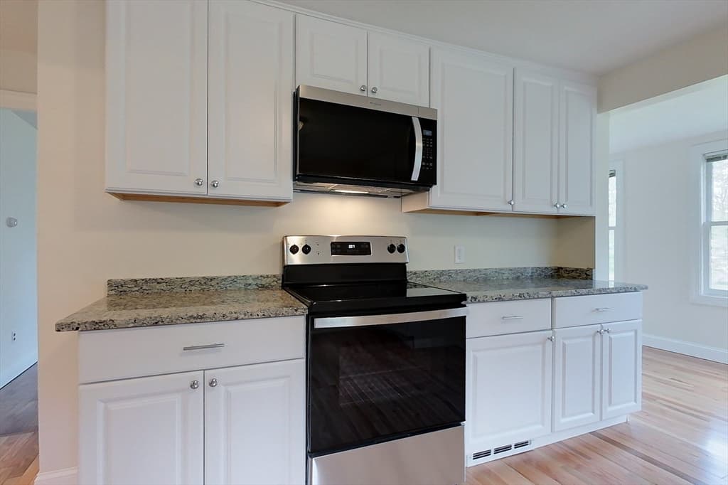 Single Family Residence at 92 Squannacook Rd, Shirley MA 01464, Shirley, photo 4 of 38