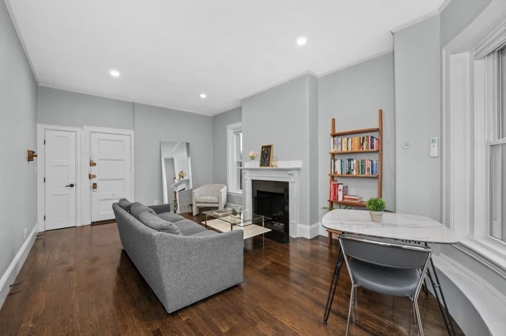 1880 Beacon St # 6, Brookline MA 02445 photo 2