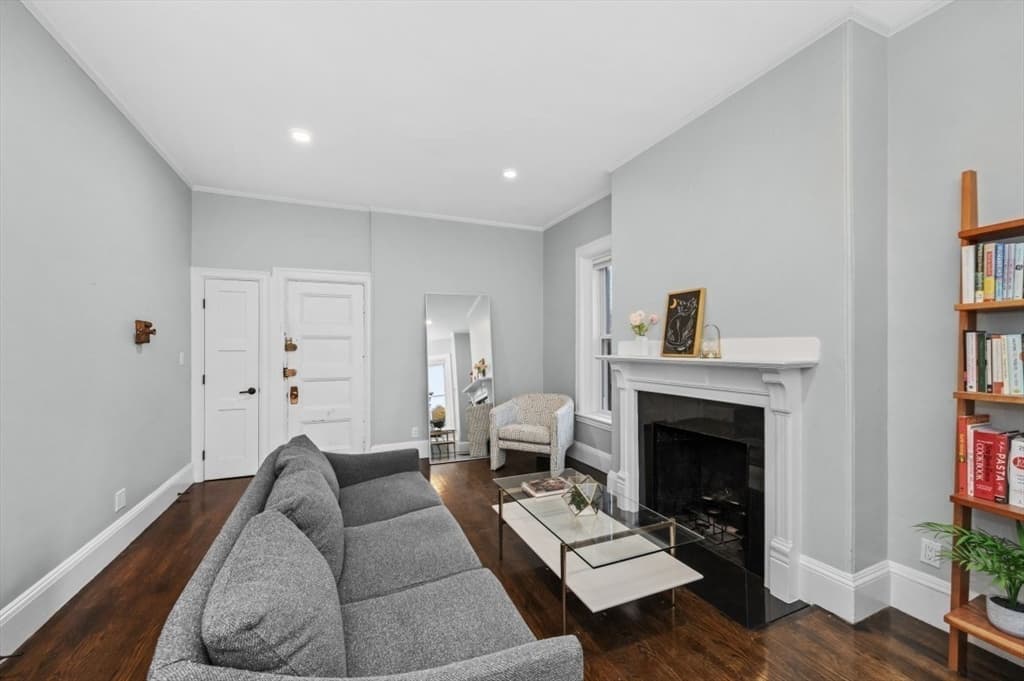 1880 Beacon St # 6, Brookline MA 02445 photo 3