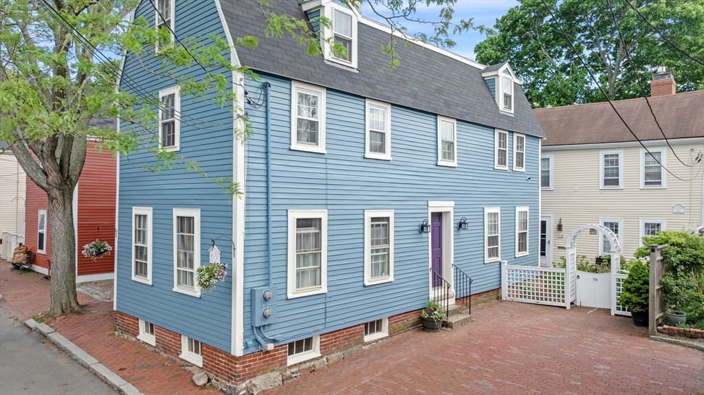 15 River St, Salem MA 01970