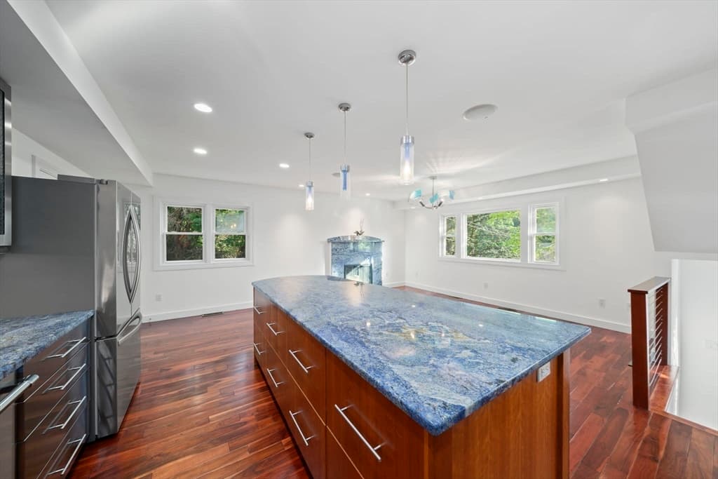 122 Parke Ave, Quincy MA 02171 photo 4