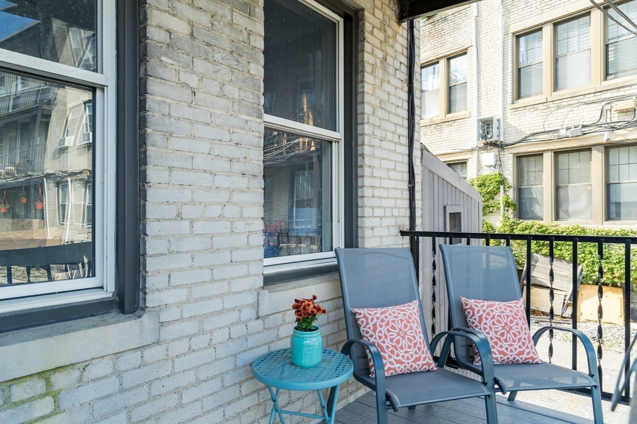 Condominium at 8 Kinross Rd # 4, Boston MA 02135, photo 9 of 13