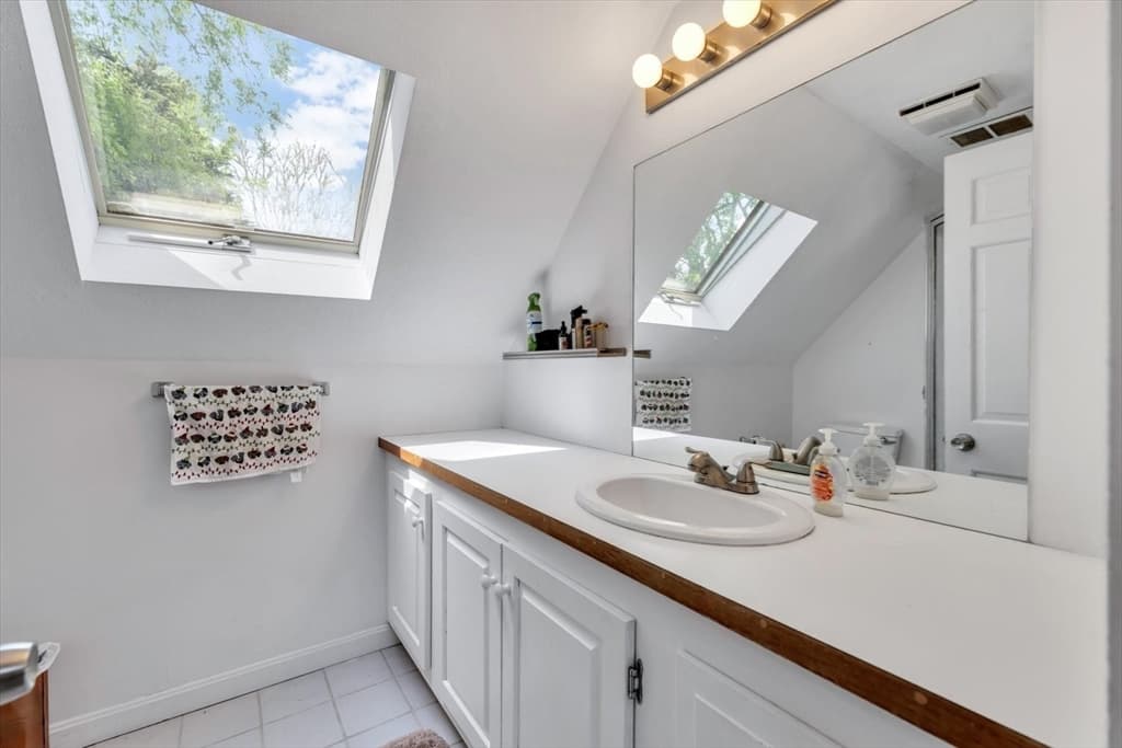 Single Family Residence at 2231 Meetinghouse Way, Barnstable MA 02668, Barnstable, photo 18 of 42