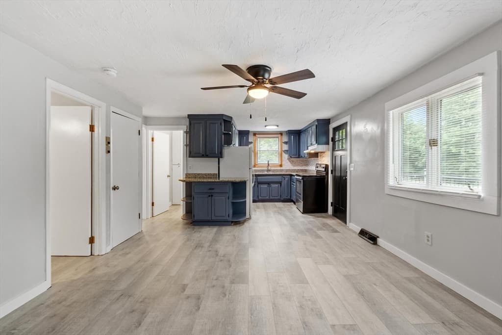 258 Allen St, Ashby MA 01431 photo 9