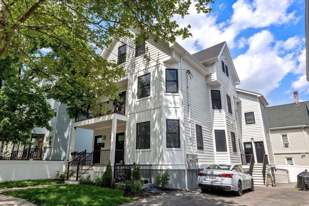 23 Jaques St # B, Somerville MA 02145