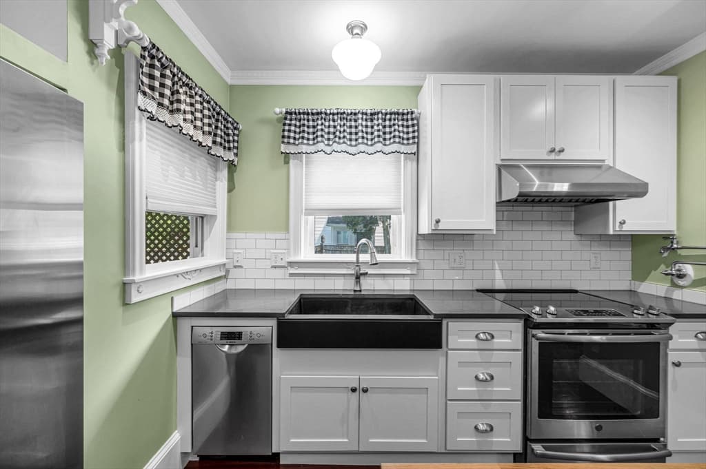 Single Family Residence at 1030 Pine St, Palmer MA 01069, Palmer, photo 11 of 39
