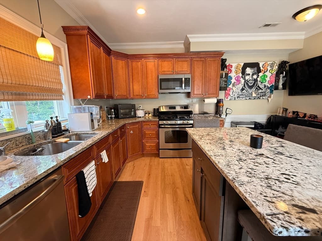 159 Willard St # 7, Quincy MA 02169 photo 3
