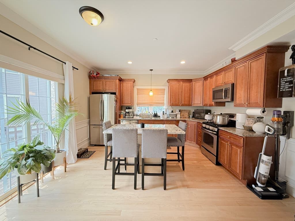 159 Willard St # 7, Quincy MA 02169