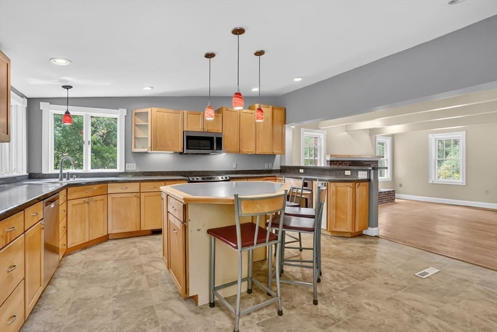 Single Family Residence at 69 Margaret St, Monson MA 01057, Monson, photo 4 of 30
