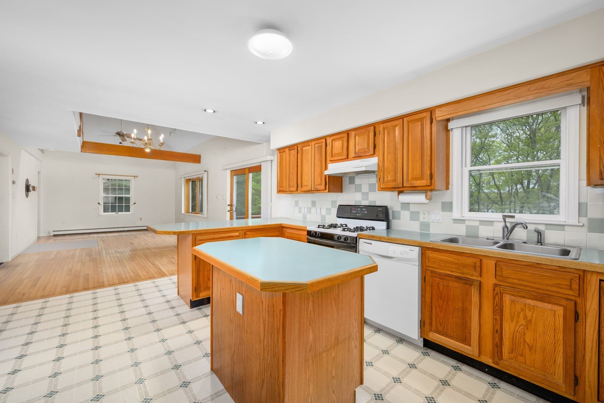 Single Family Residence at 66 Squaws Path, Wareham MA 02538, Wareham, photo 10 of 39