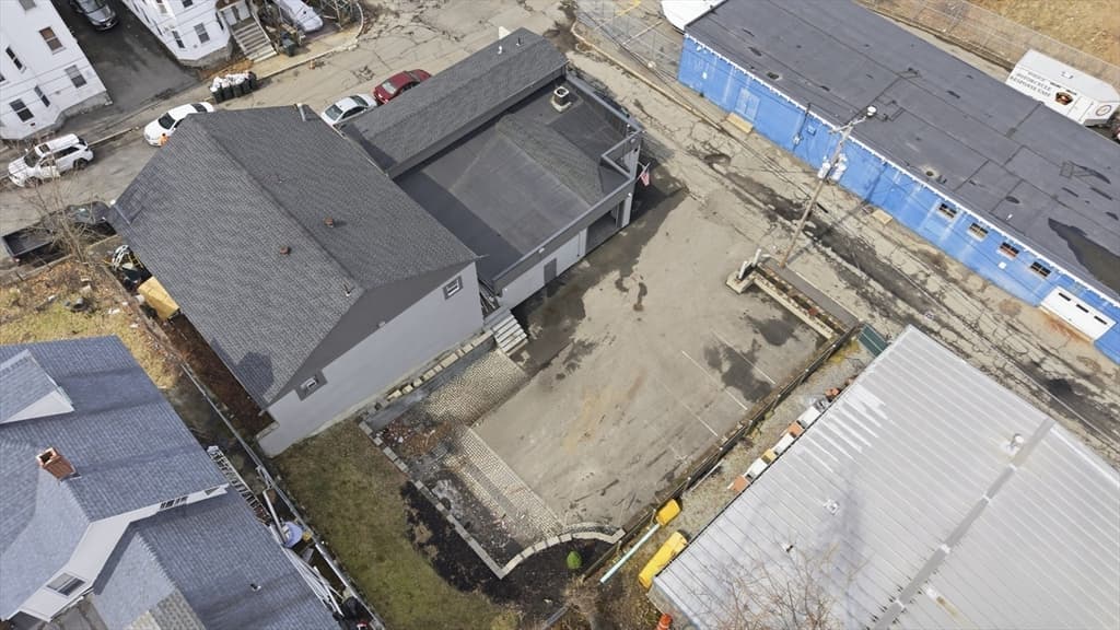 20-26 Howard St, Lowell MA 01851 photo 6