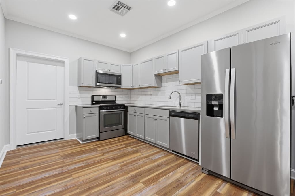 20-26 Howard St, Lowell MA 01851 photo 28