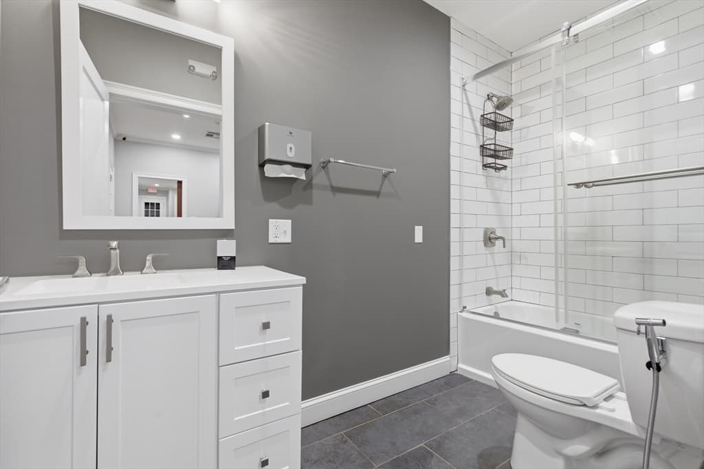 20-26 Howard St, Lowell MA 01851 photo 18