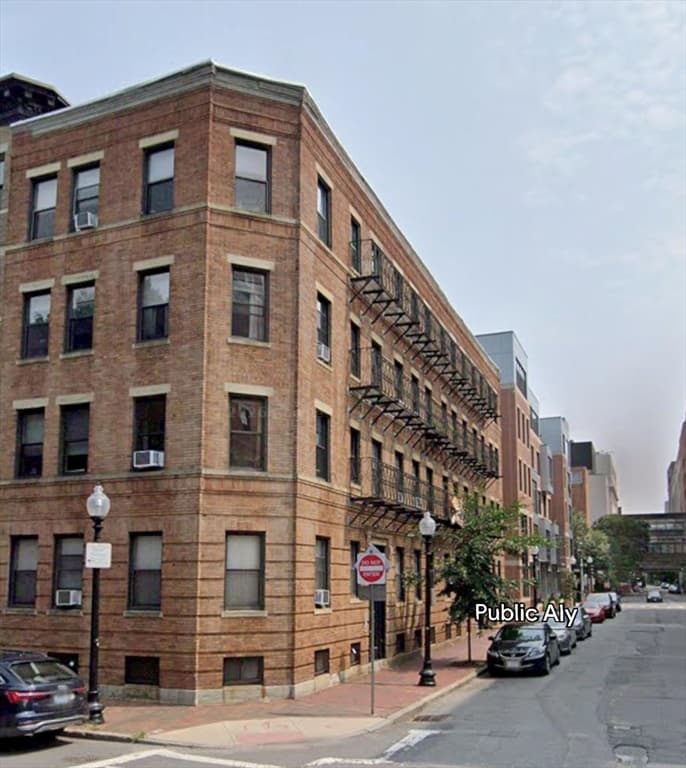 Condominium at 34 E Newton St. # 2, Boston MA 02118, photo 8 of 8