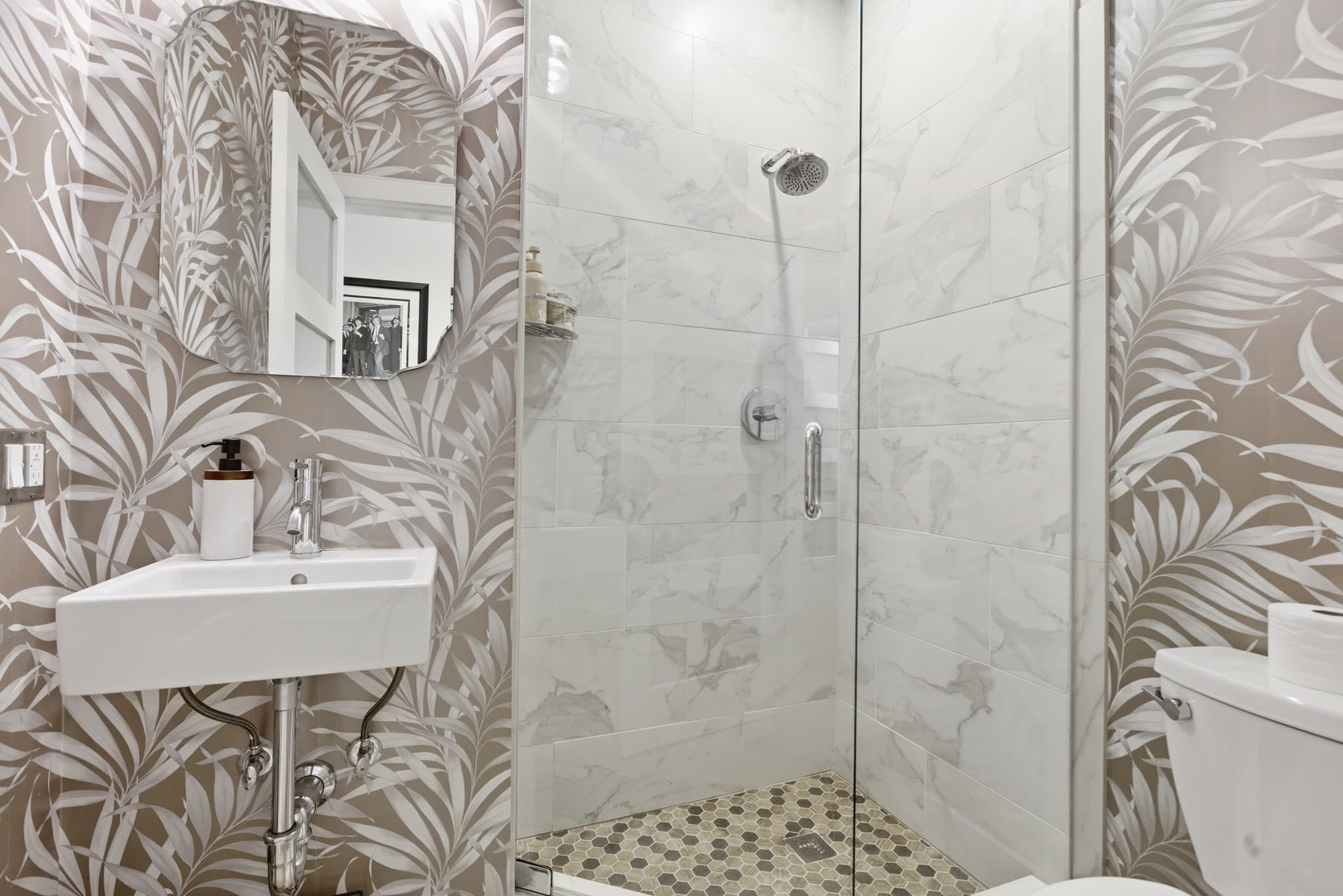 Condominium at 406-418 Commercial St # 1A, Boston MA 02109, photo 24 of 40