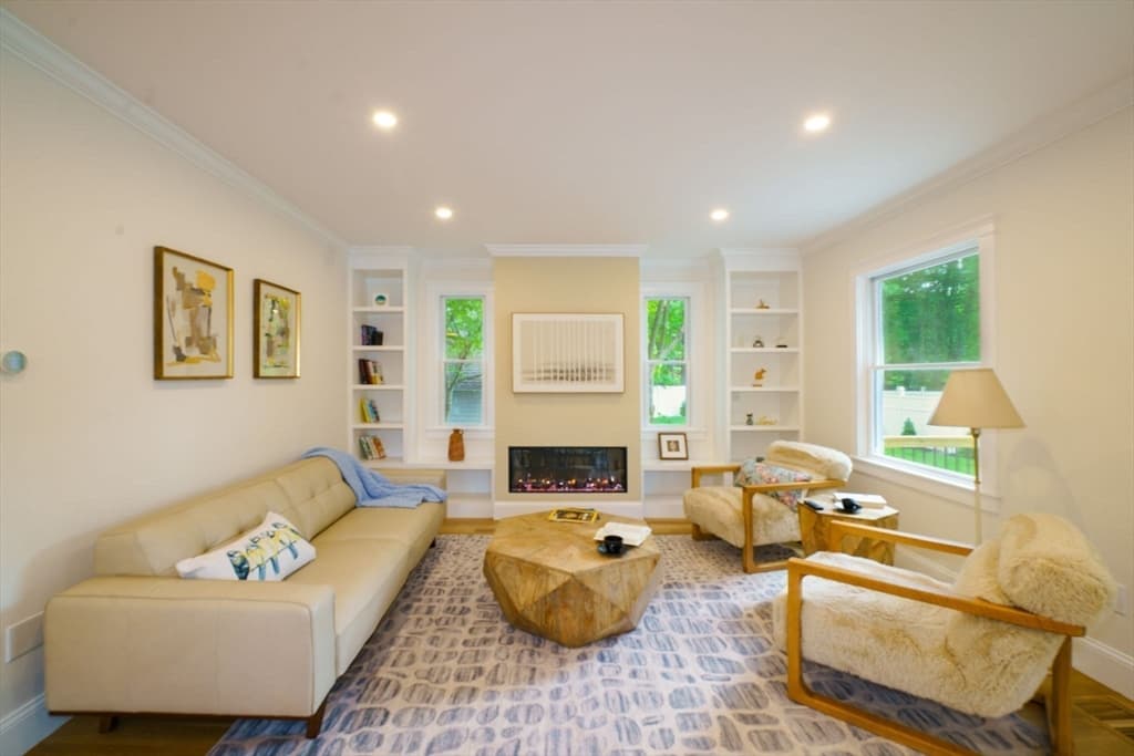 37 Oakland St, Wellesley MA 02481 photo 10