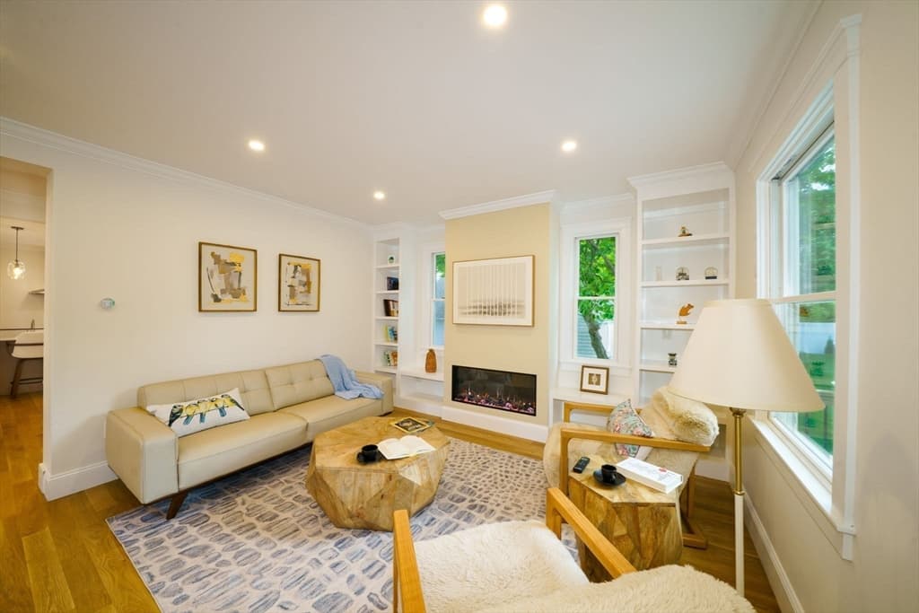 37 Oakland St, Wellesley MA 02481 photo 8