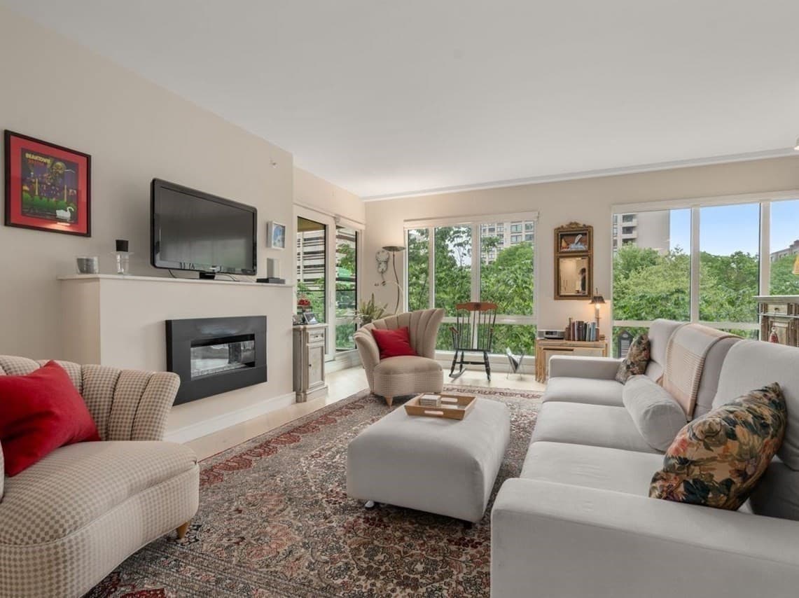 Condominium at 110 Broad St # 303, Boston MA 02110, photo 2 of 35