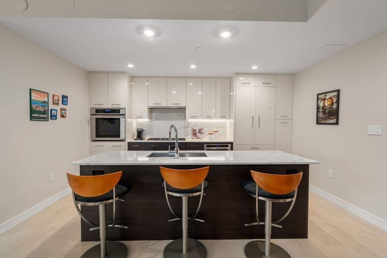 Condominium at 110 Broad St # 303, Boston MA 02110, photo 3 of 35