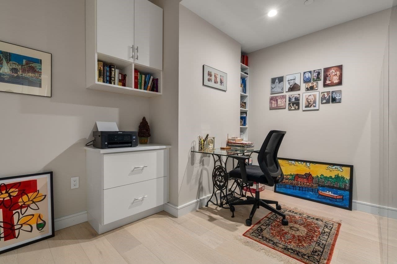Condominium at 110 Broad St # 303, Boston MA 02110, photo 20 of 35