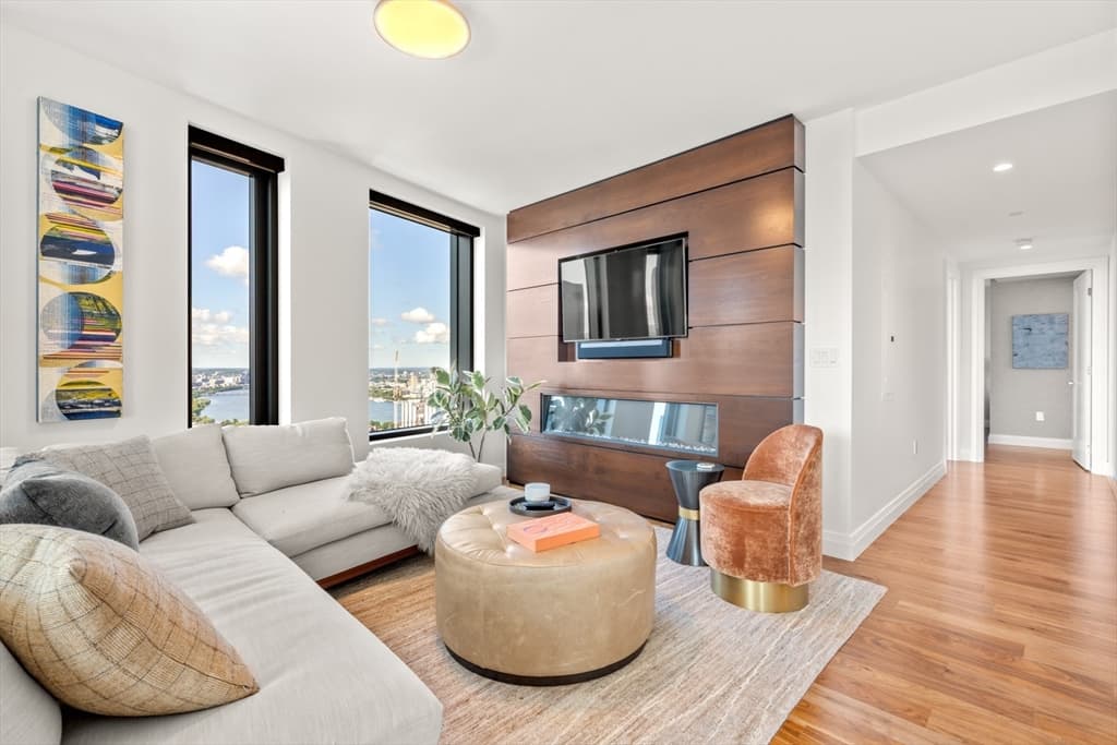 Condominium at 110 Sudbury Street # 4002, Boston MA 02114, photo 7 of 39