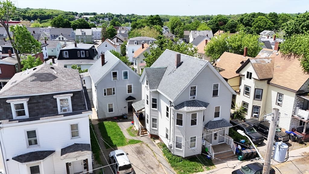 32 1/2 Nichols, Haverhill MA 01830