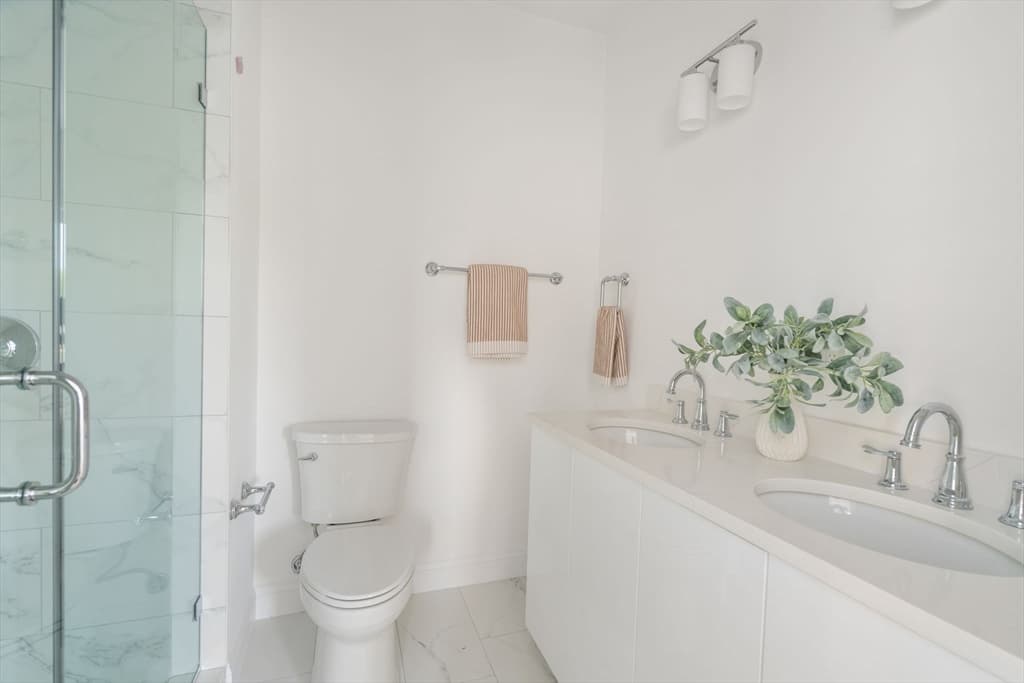 Condominium at 13 Wentworth Road # 404, Quincy MA 02170, photo 11 of 18