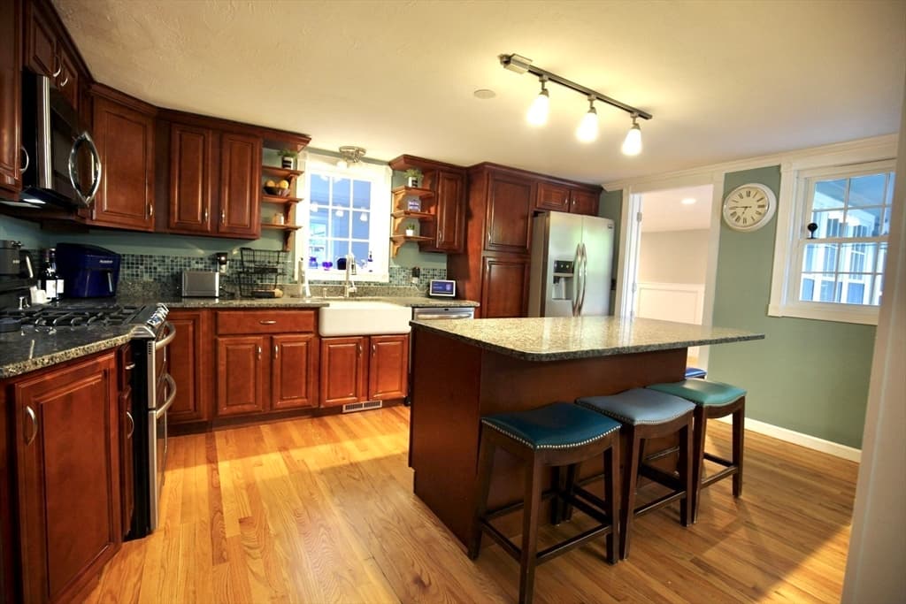 86 Taunton St, Lakeville MA 02347 photo 6