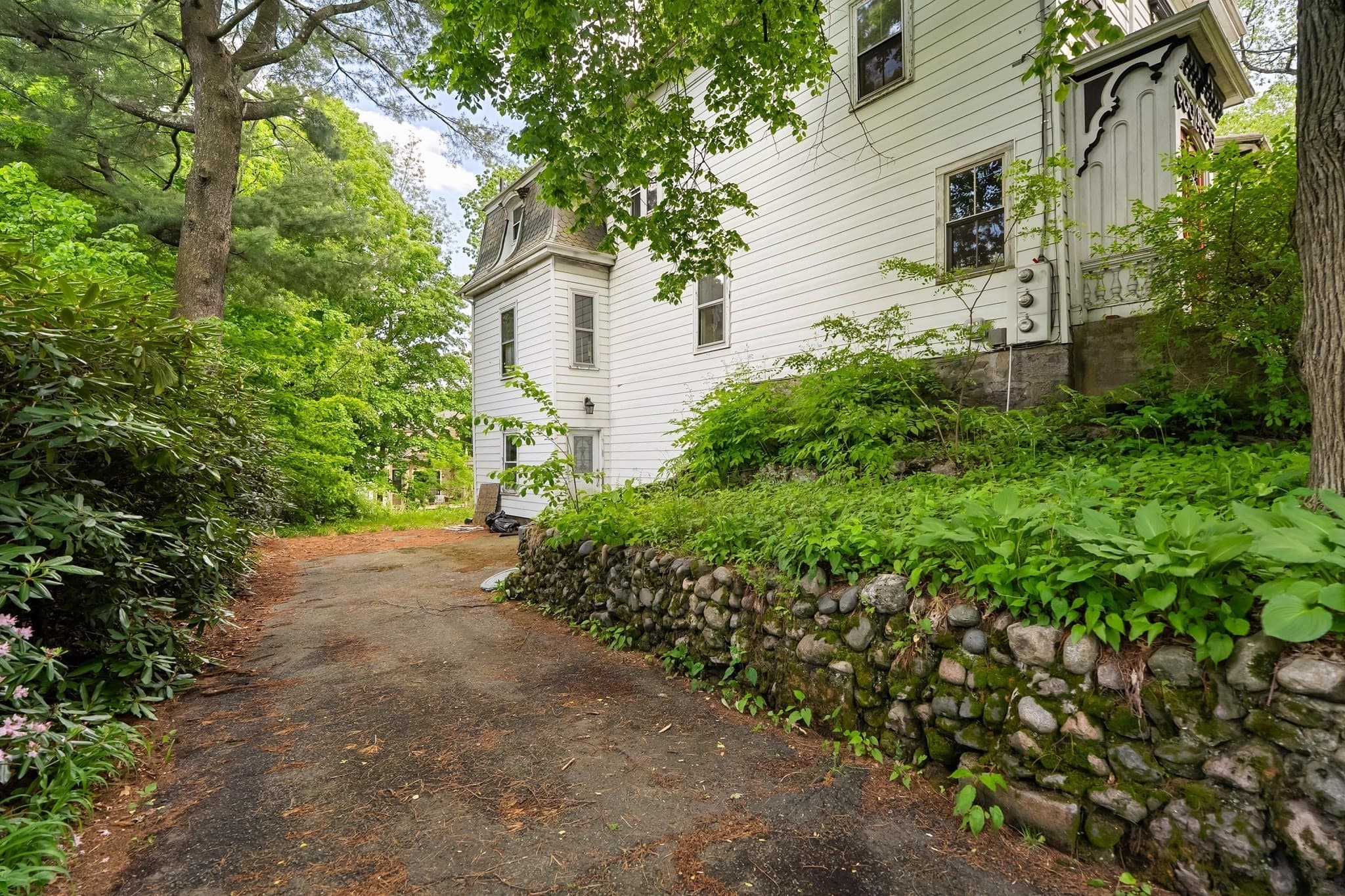 Residential at 212 Chestnut Ave, Boston MA 02130, photo 19 of 24