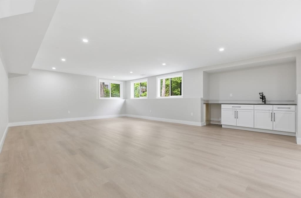 174 Winn St, Burlington MA 01803 photo 32