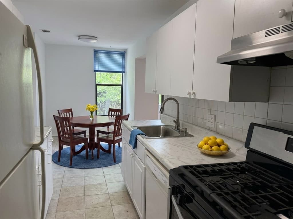Condominium at 18 Shrewsbury Green Dr # K, Shrewsbury MA 01545, Shrewsbury, photo 20 of 21