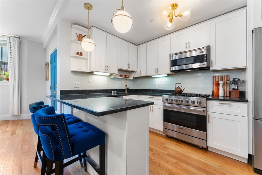 Condominium at 668 Massachusetts Ave # G, Boston MA 02118, photo 5 of 23