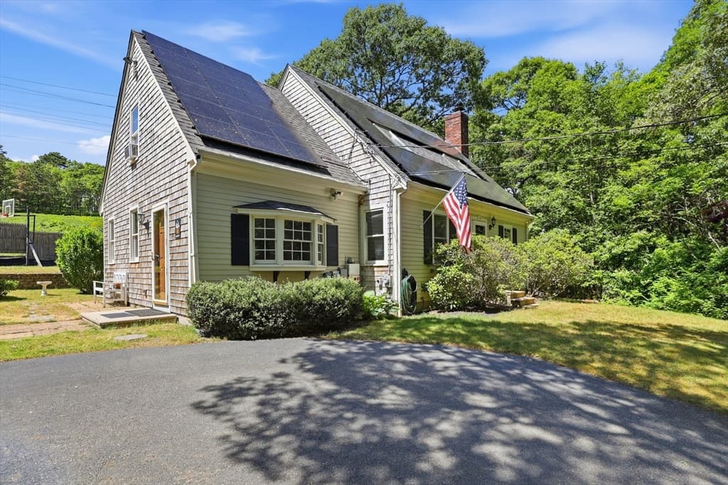 10 Marthas Way, Barnstable MA 02632