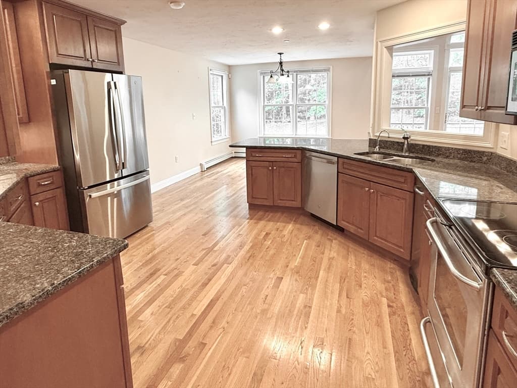 Condominium at 3 Harborlight Cir # 3, Plymouth MA 02360, Plymouth, photo 7 of 42