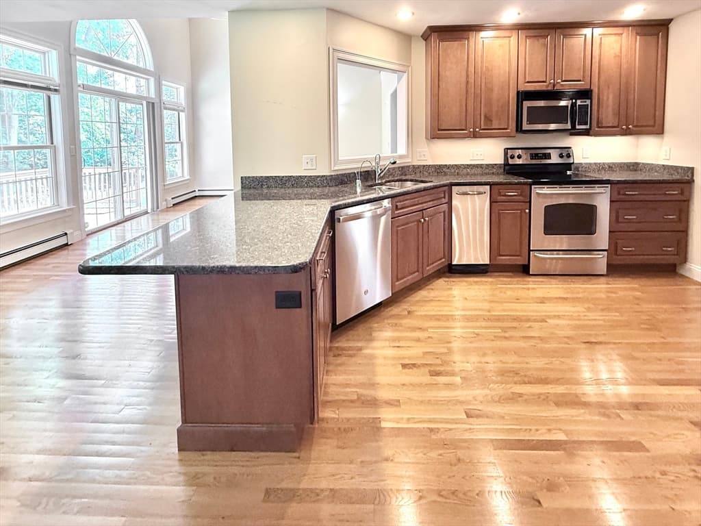 Condominium at 3 Harborlight Cir # 3, Plymouth MA 02360, Plymouth, photo 9 of 42