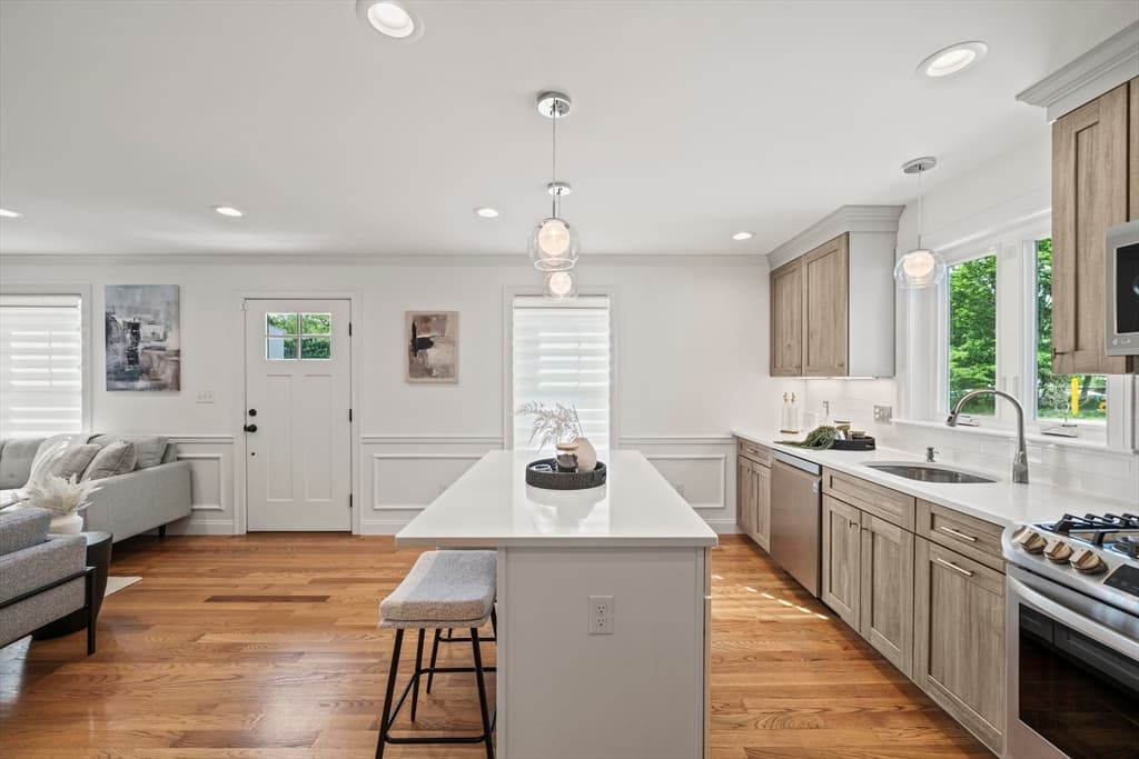 61 Gale Street # 1, Waltham MA 02453 photo 5