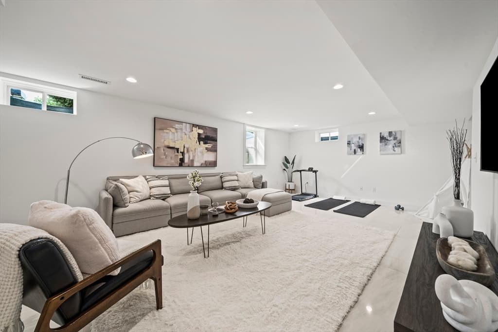 61 Gale Street # 1, Waltham MA 02453 photo 31