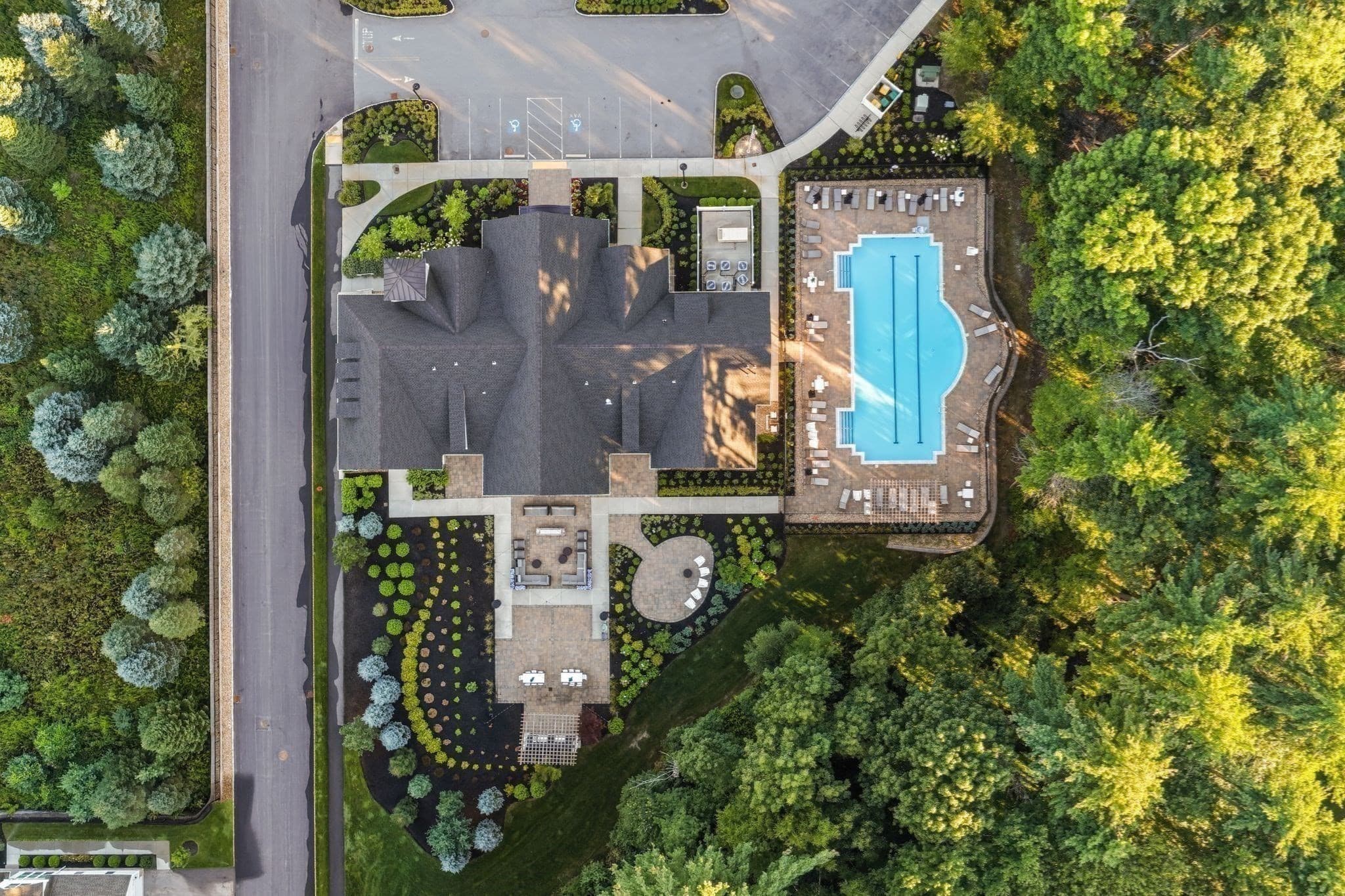 Condominium at 2 Hummingbird Way # 1, Methuen MA 01844, Methuen, photo 38 of 42