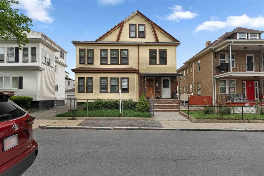 105-107 Saint Andrew Rd, Boston MA 02128