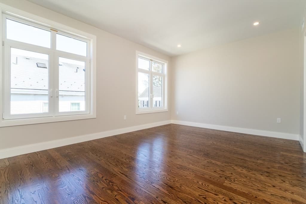 Condominium at 15 Tanglewood # D, Boston MA 02124, Boston, photo 15 of 28