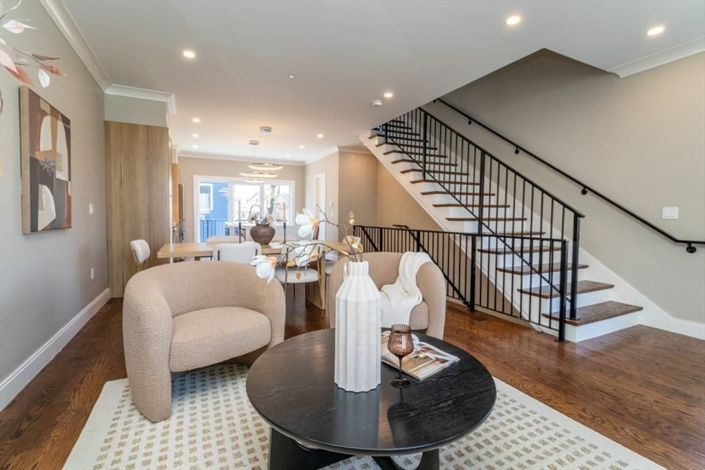 Condominium at 15 Tanglewood # D, Boston MA 02124, Boston, photo 4 of 28