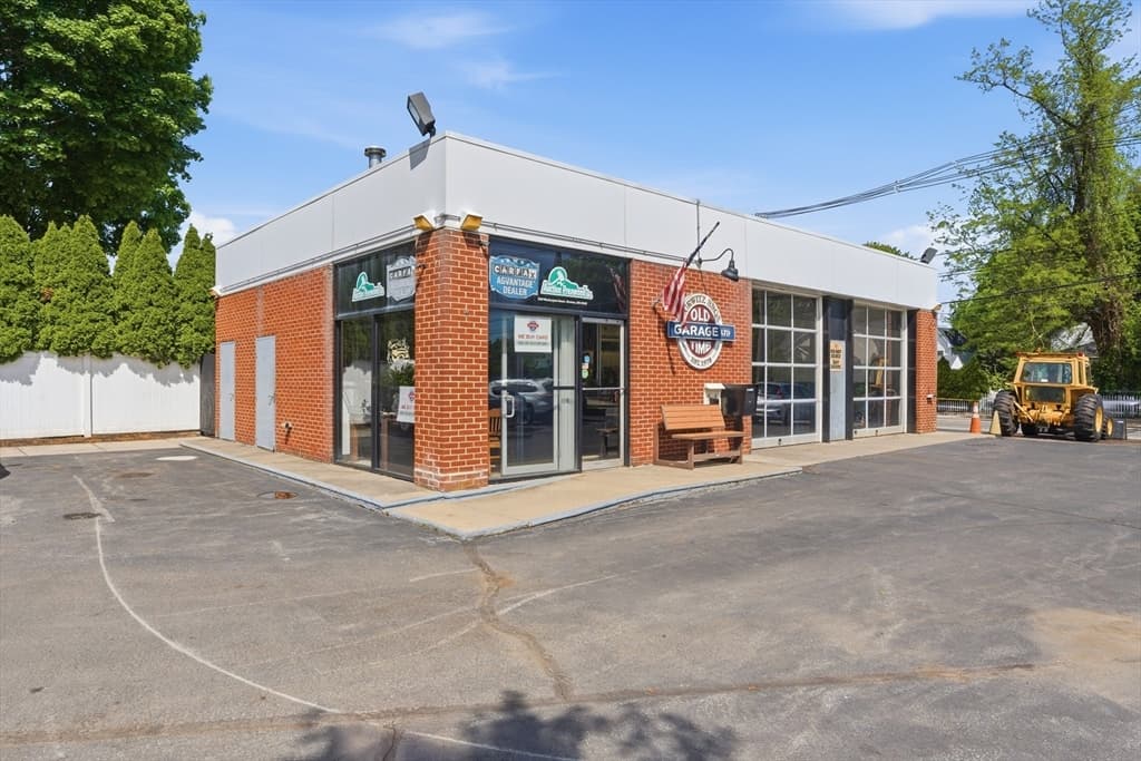 1545 Washington St, Newton MA 02465