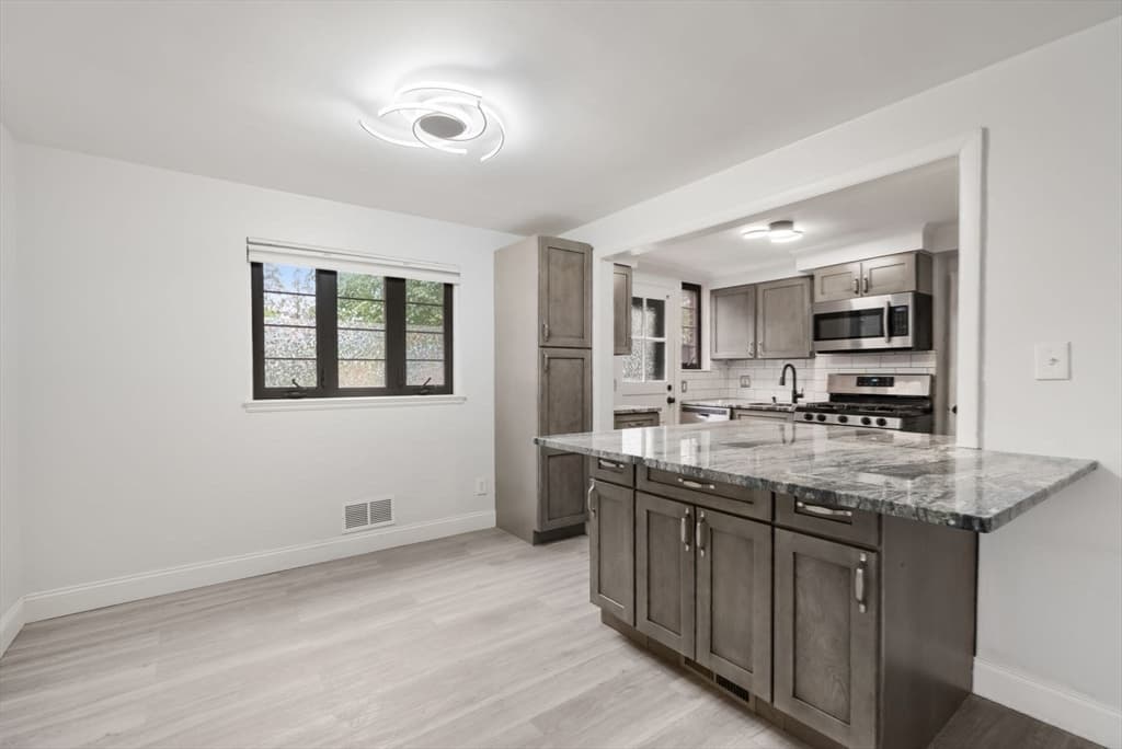 264 Lexington # 264, Watertown MA 02472 photo 26