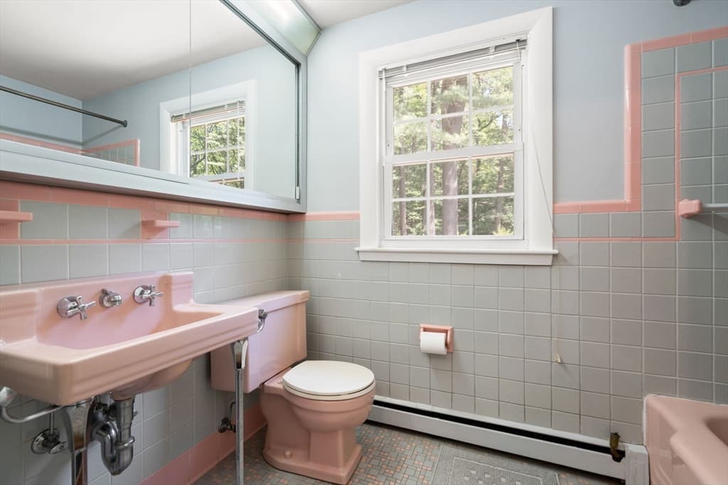242 Winter St, Weston MA 02493 photo 22