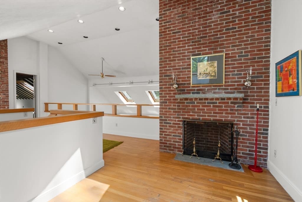 242 Winter St, Weston MA 02493 photo 24