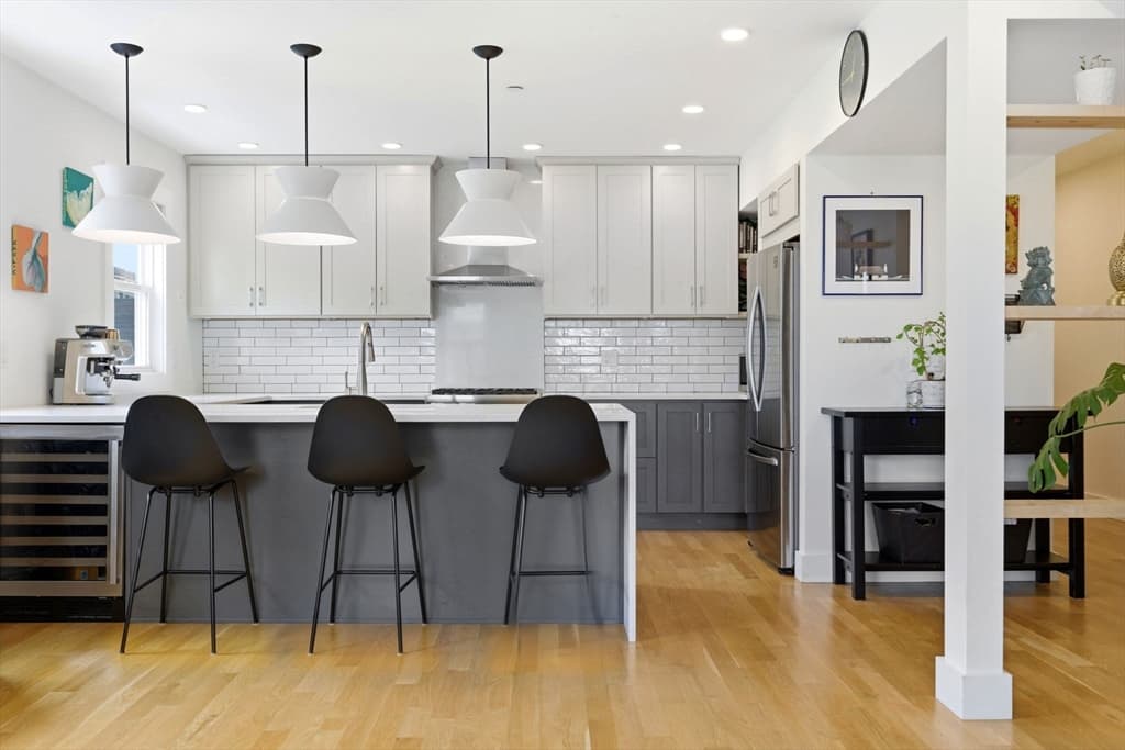 Condominium at 34 Heath St # 3, Somerville MA 02145, photo 6 of 26
