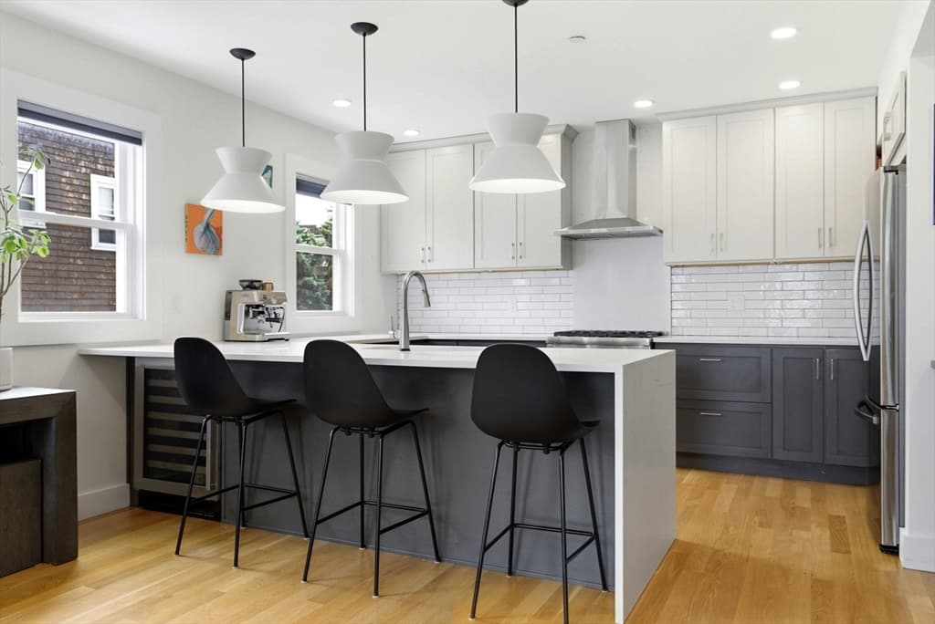 Condominium at 34 Heath St # 3, Somerville MA 02145, photo 7 of 26